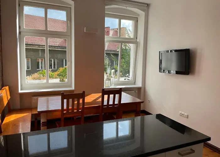 Daire Uroczy 97m2 W Samym Centrum Wroclawia