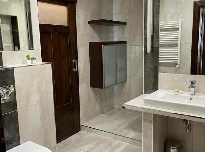 Daire Uroczy 97m2 W Samym Centrum Wroclawia *